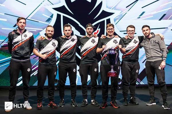 Weibo Gaming 庆祝 Xiaohu 的生日：祝胡兄在新的一年里大放异彩，愿他的热情永远燃烧！